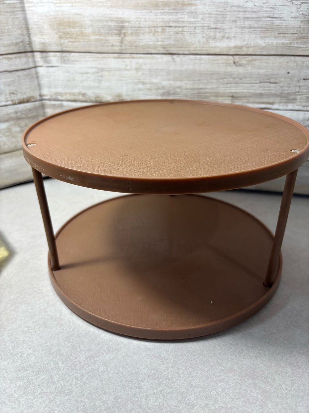 Vintage brown Rubbermaid 2 decker Lazy Susan carousel